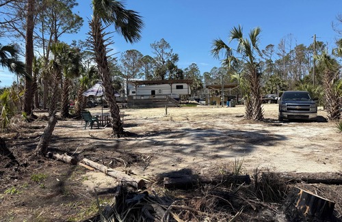 Steinhatchee RV Rental | The Marsh site at Privacy RV campgrounds of Steinhatchee- Awesome, private!