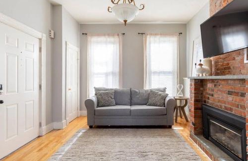 Mill River Apartment | The Matisse at Wooster Square Yale with Parking