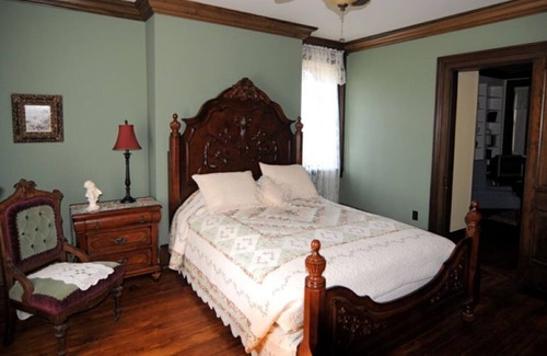 Olney House | The McClure Guesthouse. 1872 Victorian Home.