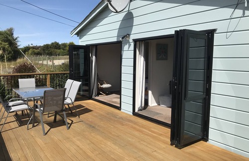 Kaka Point House | The Mermaid Beach House at Kaka Point- Sunny, private, family friendly bach