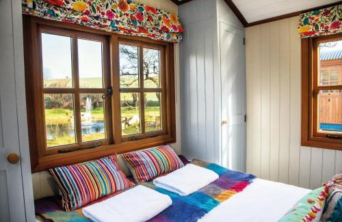 Hambledon Hotel | The Merry Harriers Pub
