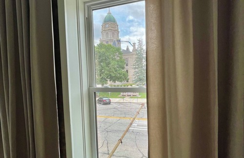 Columbia City Apartment | The Michelle on Van Buren