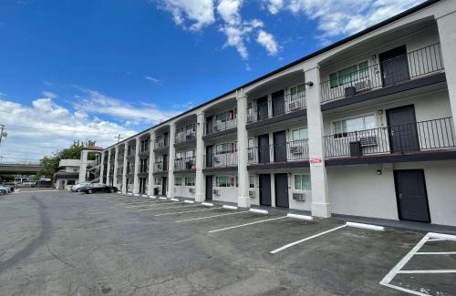 Central Sacramento Hotel | The Midtowner Hotel, SureStay Collection by Best Western