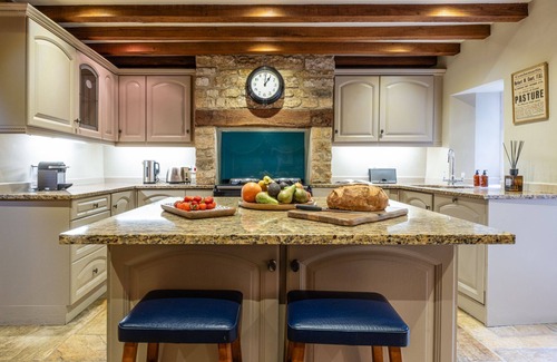 Blockley Cottage | The Mill - a cottage that sleeps 6 guests in 3 bedrooms
