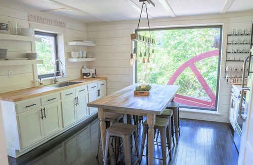 Goldbond House | The Mill House at Four Fillies Lodge