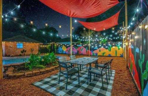 Deer Park House | The Millionaire club-amazing pool- Hot tub - outdoor shower & bar-5BR-game roomn