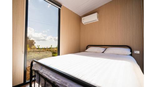 Rewa House | The Mini Mountain Hut 1 by Tiny Away