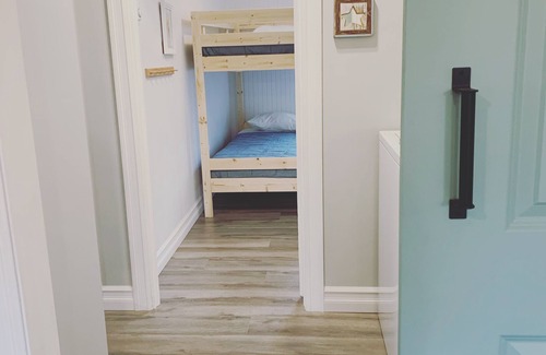 Shelburne Cottage | THE MINT ROSE COTTAGE