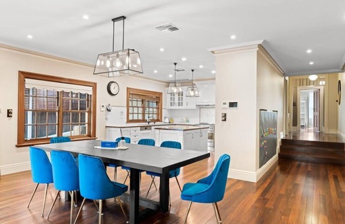 Felixstow House | The Modern Classic Holiday Home/Wi-Fi/Parking/Cot
