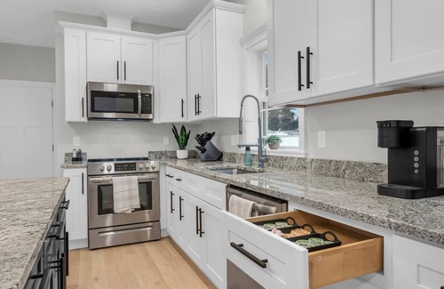Athol House | The Modern Home Retreatnn