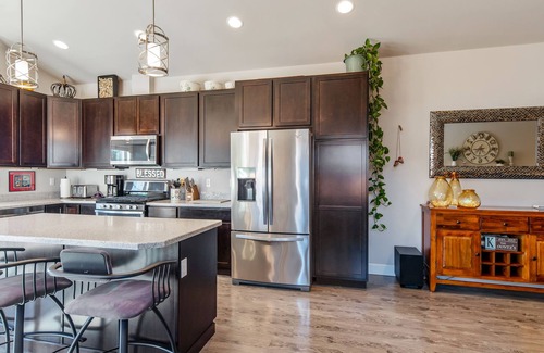 Old Seward - Oceanview House | The Modern Moose, A Ranch home close to airport