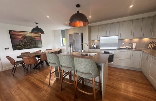 Chittlehamholt Cabin | The Mole Resort that sleeps 6 guests in 3 bedrooms