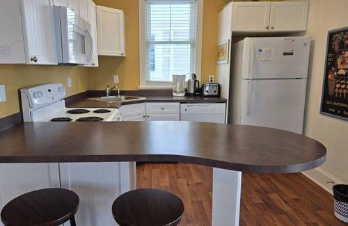Cherry Valley House | The Monarch - 4 Butternut