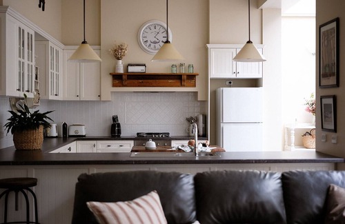 Tumut House | The Monarch Tumut - Heritage comfort
