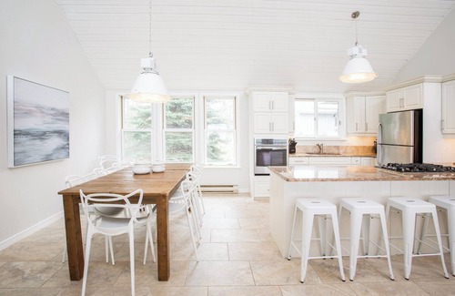 Picton House | The Montauk | West Lake | 6 Bedrooms | Waterfront
