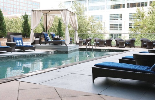 Memorial House | The Moran CityCentre, 4 Deluxe Double Rooms, Onsite Pool, Free Parking!