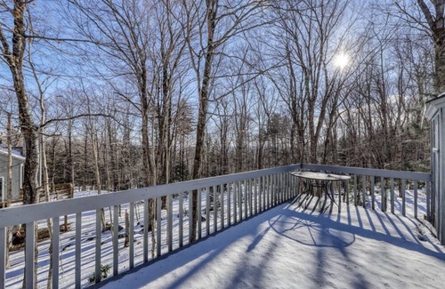 Wilmington Cabin | THE MOUNT SNOW CABIN - Rustic/Modern 4bd w Pool,Spa & Trails minutes to Mt Snow!