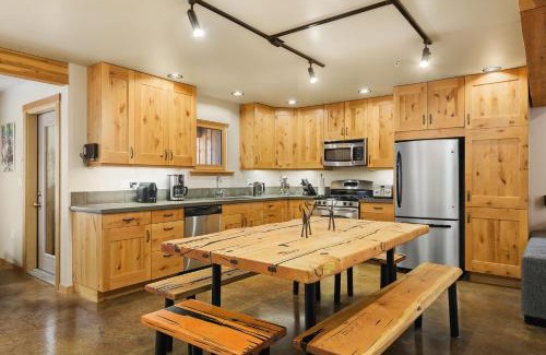 Rossland Ski Chalet | The Mountain Project #2