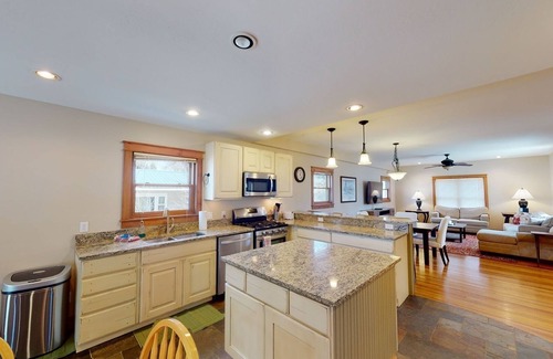 Gunnison House | The Mountaineer - Gunnison