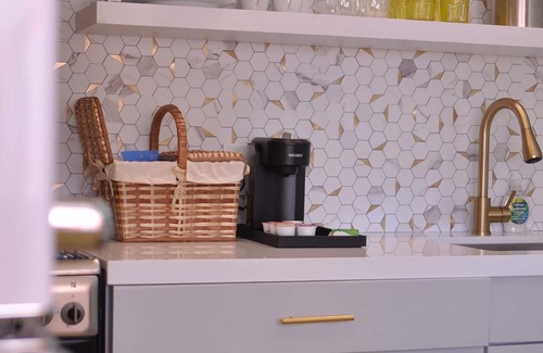 Warm Sands Hotel | The Muse Hotel | Palm Springs | Kitchen, Private Yard, Pool & Hot Tub | Suite 7!