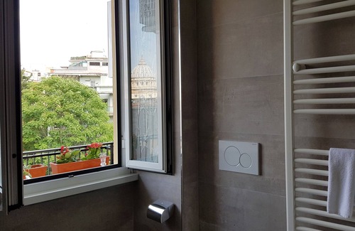 Quartiere XIII Aurelio Apartment | THE MUSE your home facing St. Peter’s Dome
