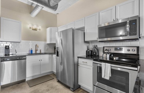 Downtown Apartment | The Nelson Lofts - Unit 5 (3 BR)
