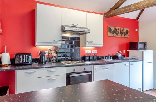 Gissing Cottage | THE NEST BOX, pet friendly, character holiday cottage in Diss