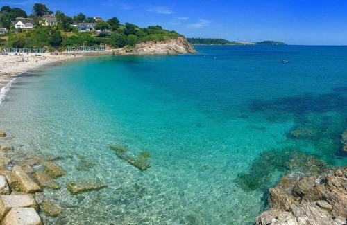 Mylor Churchtown Apartment | The Nest, Central Falmouth, 10 mins to the beaches and off street parking