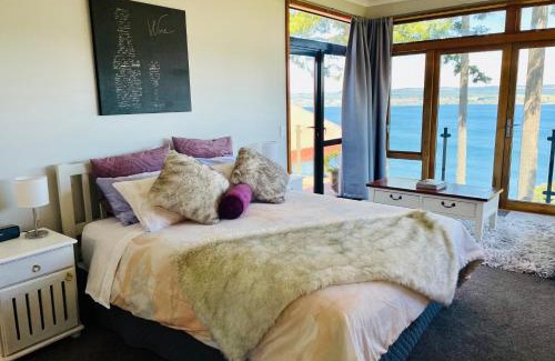 Acacia Bay Apartment | The Nest - Lake Taupo