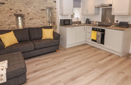 Tavernspite Cottage | THE NEST, romantic, with a garden in Amroth