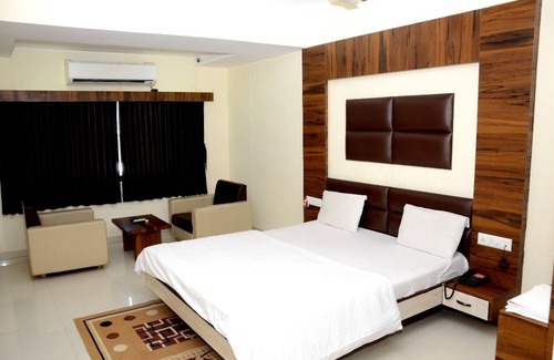 Mahesana Hotel | The New Holiday II