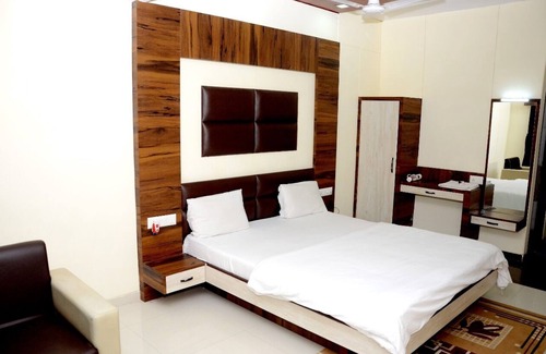 Mahesana Hotel | The New Holiday II