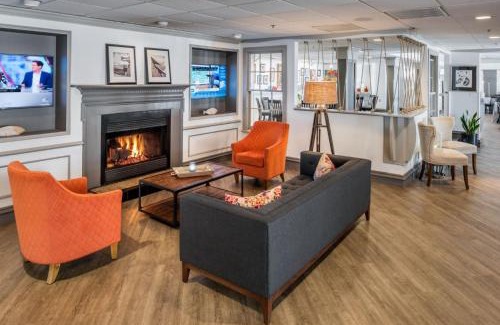 Newport Hotel | The Newport Harbor Hotel & Marina