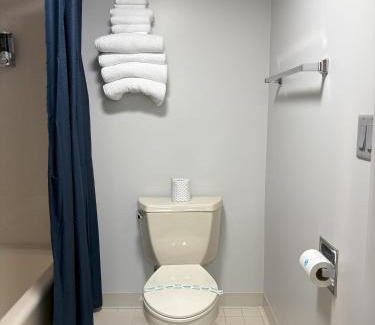 Presque Isle Hotel | The Northeastland Hotel