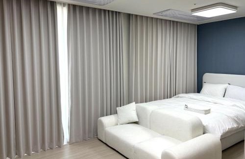 Yeonsu-gu Apartment | The November Stay In landmark