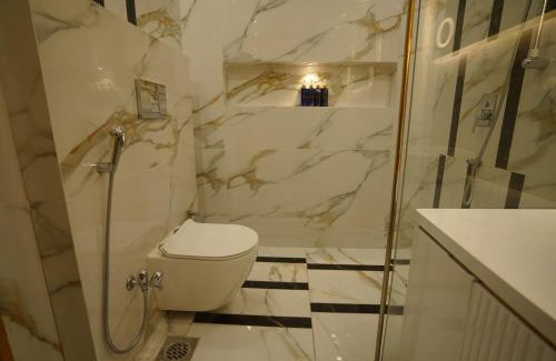 Gulberg Hotel | The Oasis Hotel