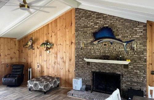 Newport House | The Odd Pearl