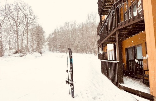 Ludlow Condo | The Okemo Love Lounge