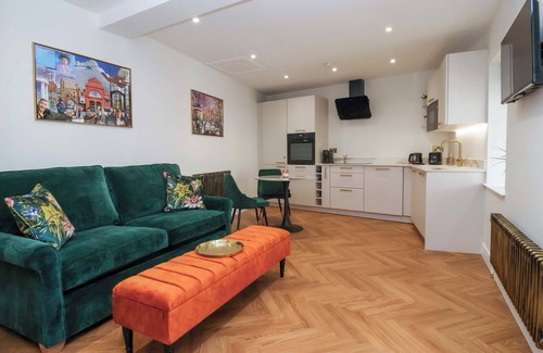 Beverley Cottage | THE OLD BAKEHOUSE, luxury holiday cottage, with a garden in Beverley