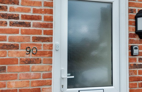 Cwmbrwla Apartment | The Old Bakery- TV in Every Bedroom!