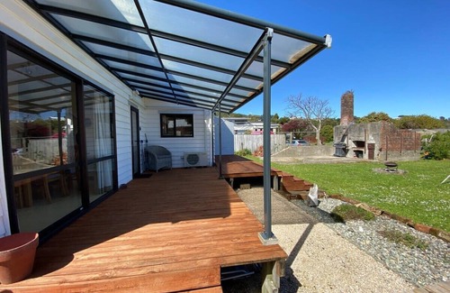 Collingwood House | The Old Bakery - Waterfront Retreat in Collingwood