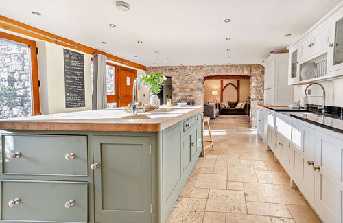 Porthcawl House | The Old Barn - Four Bedroom House, Sleeps 8