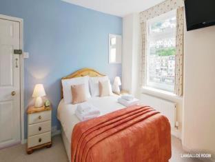 West Looe House | The Old Bridge House