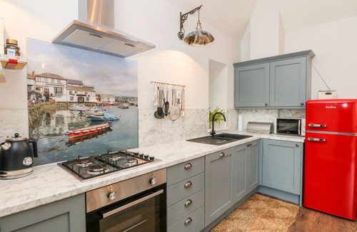Helford Passage Cottage | THE OLD BYRE, pet friendly, luxury holiday cottage in Mawnan Smith