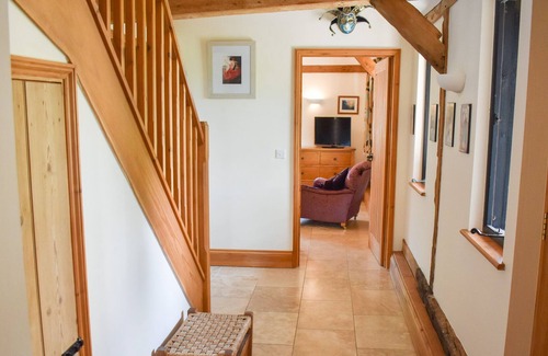 Halstead House | THE OLD CARTLODGE, family friendly, with a garden in Castle Hedingham