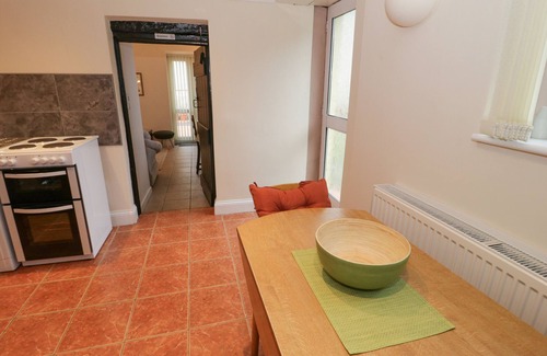 Penmaenmawr Cottage | THE OLD COACH HOUSE, family friendly, with a garden in Penmaenmawr