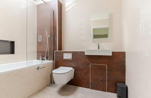 Pimperne House | The Old Coach House - Hot Tub - Dorset