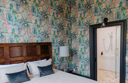 Oamaru Apartment | The Old Confectionery - Heritage Apartment in the Old Precinct