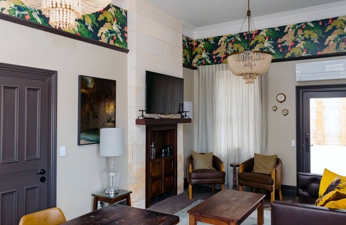 Oamaru Apartment | The Old Confectionery - Heritage Apartment in the Old Precinct