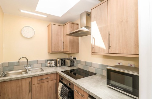 Banwell Cottage | THE OLD COW SHED, romantic, country holiday cottage in Banwell